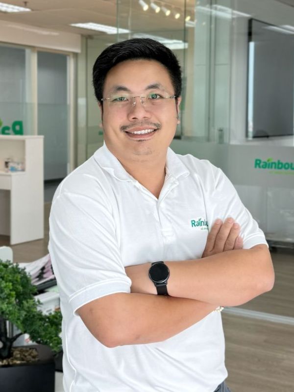นายวิทวัส พุงขาว